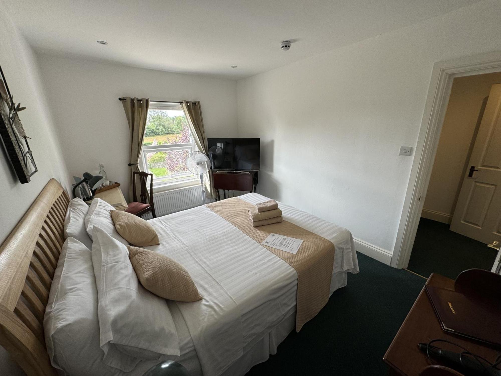 Hookwood Lodge London Gatwick Horley Room photo