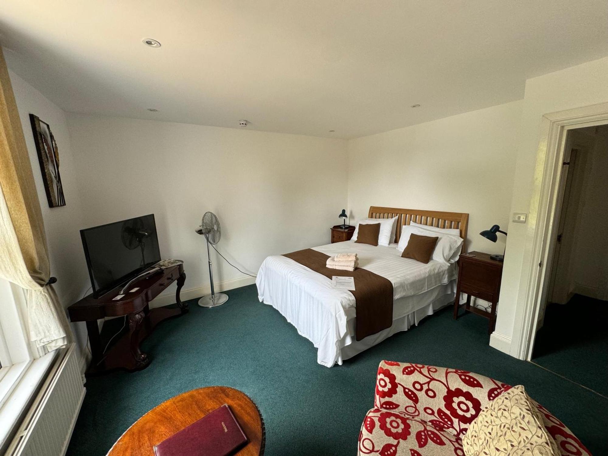 Hookwood Lodge London Gatwick Horley Room photo