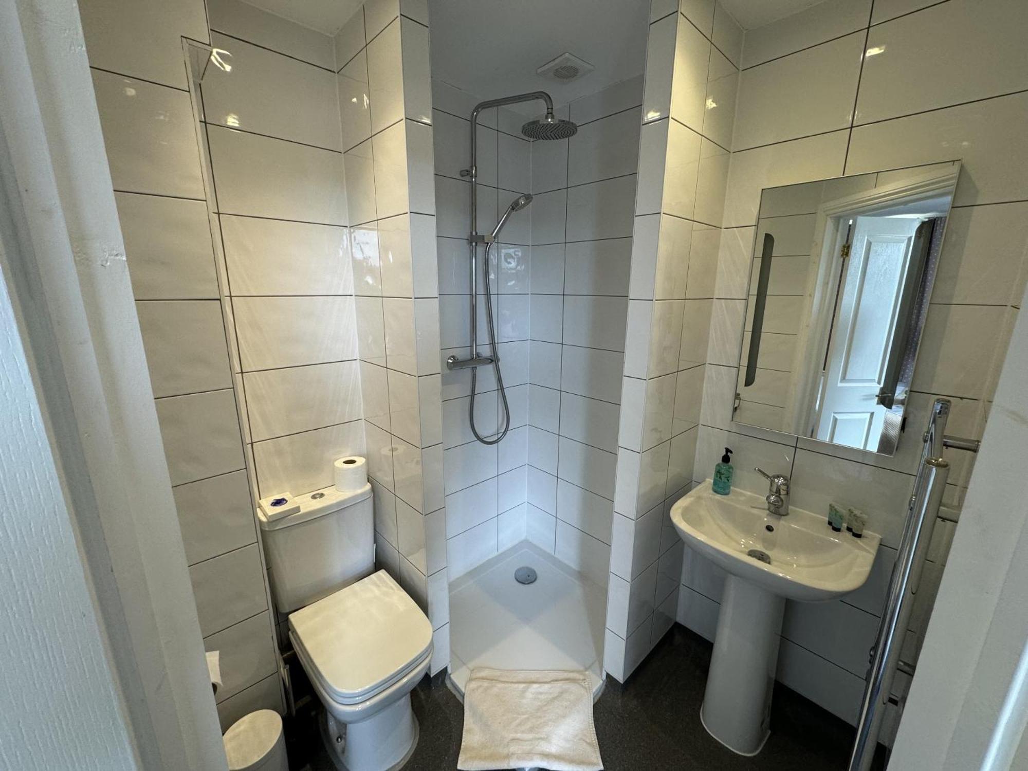 Hookwood Lodge London Gatwick Horley Room photo