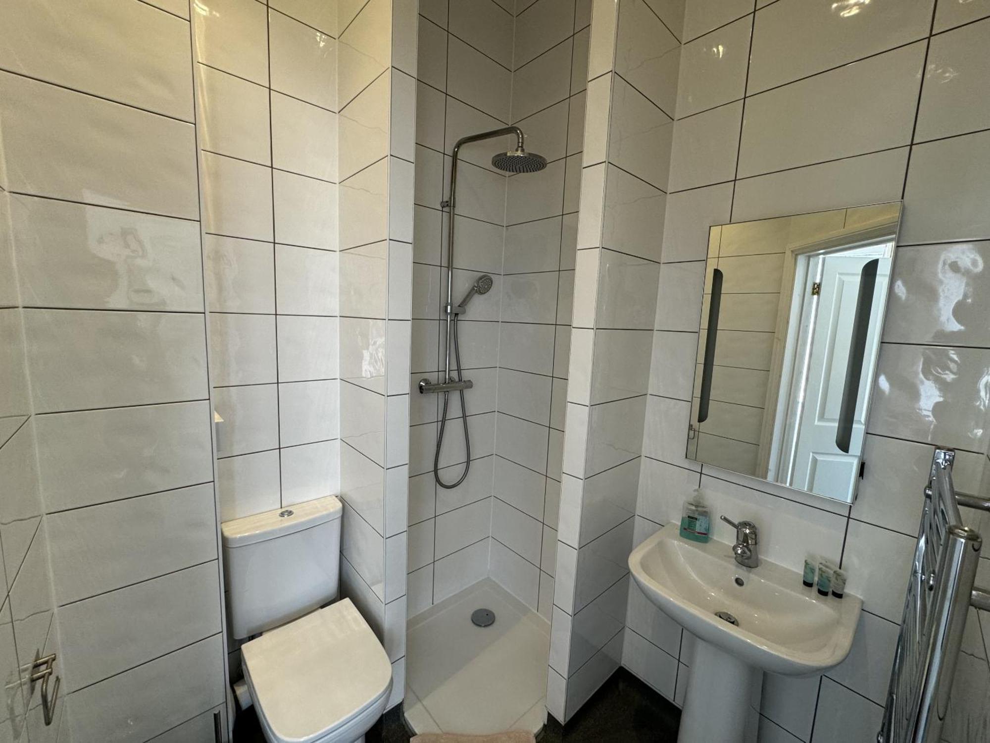 Hookwood Lodge London Gatwick Horley Room photo