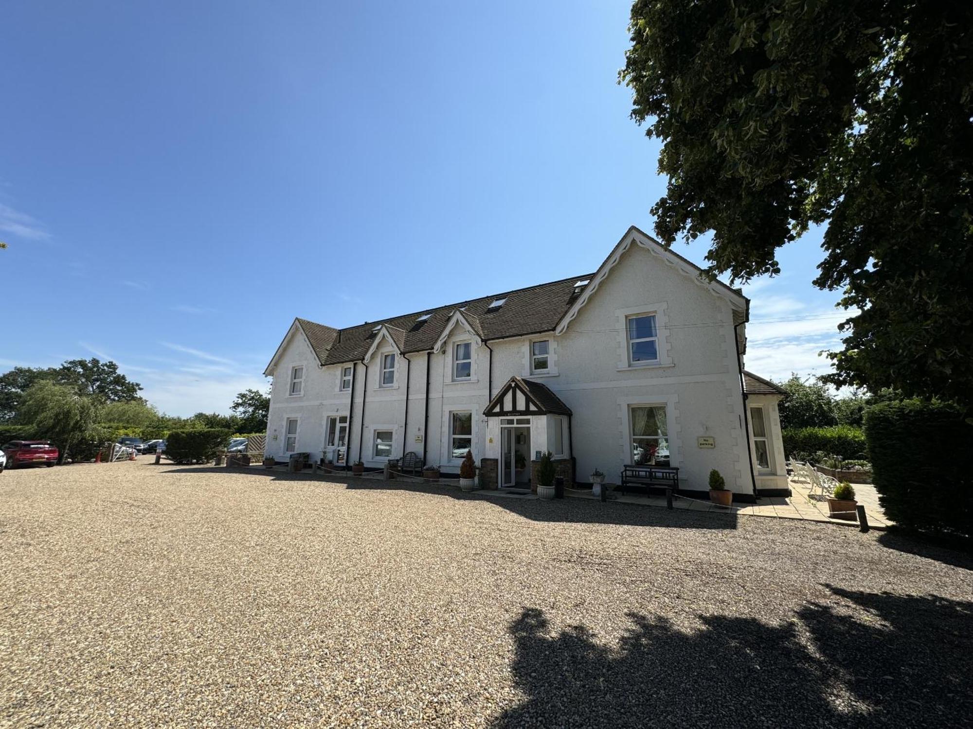 Hookwood Lodge London Gatwick Horley Exterior photo